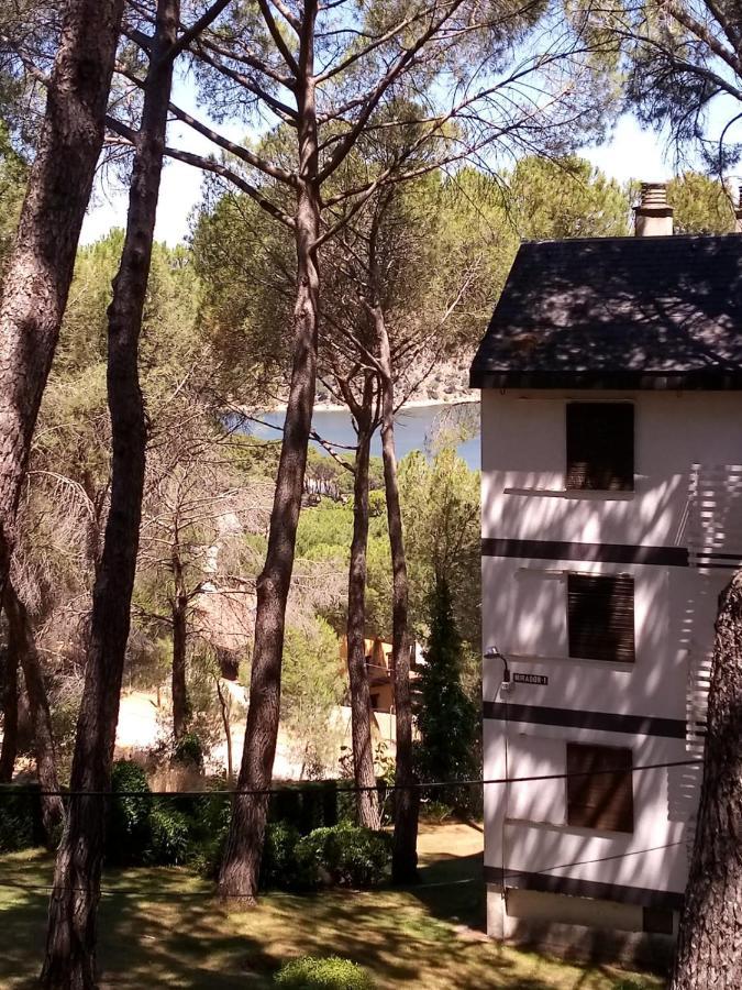 Playa De Madrid Apartment ซาน มาร์่ติน เด วาลเดเกลเซียส ภายนอก รูปภาพ