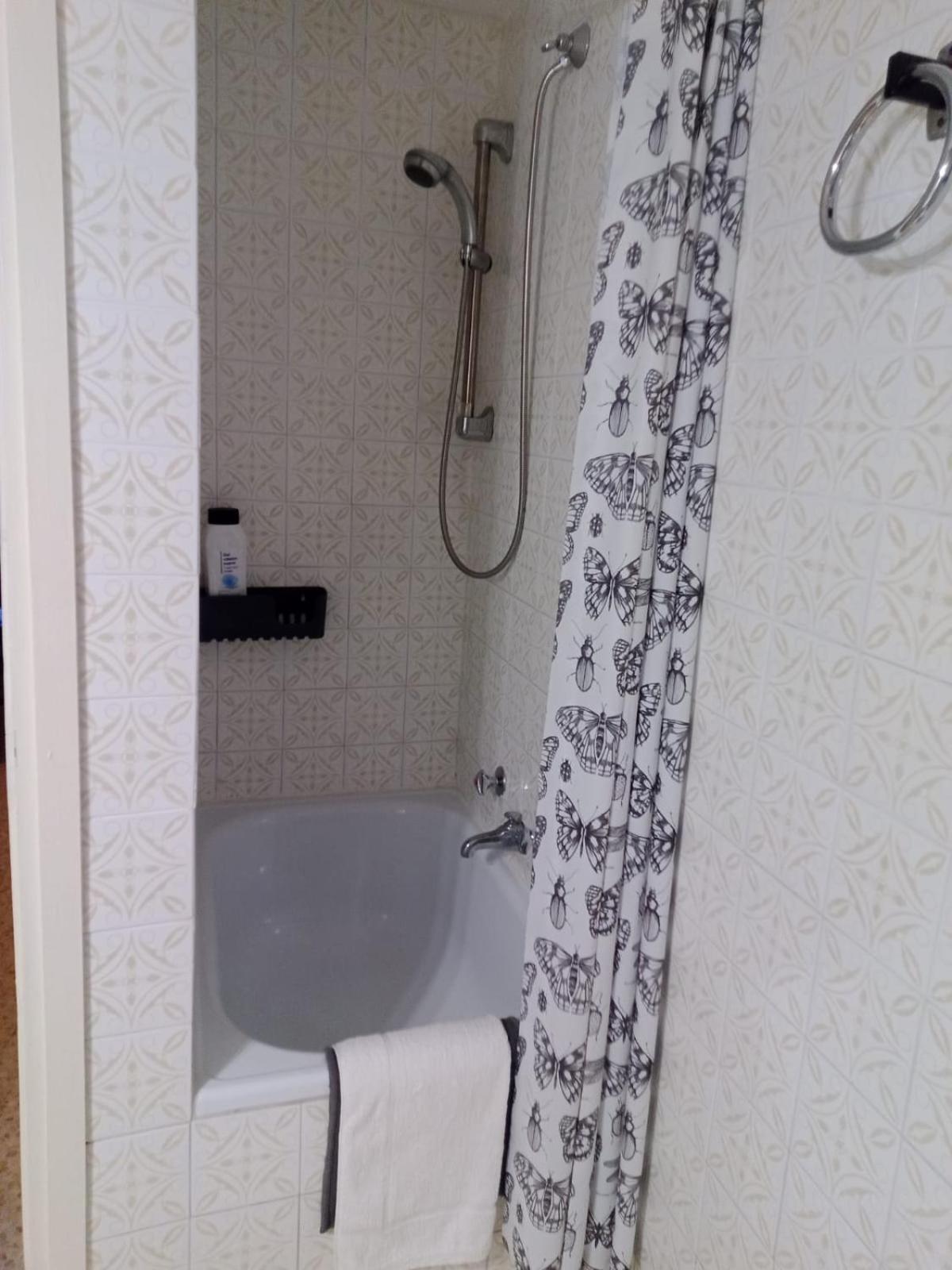 Playa De Madrid Apartment ซาน มาร์่ติน เด วาลเดเกลเซียส ภายนอก รูปภาพ