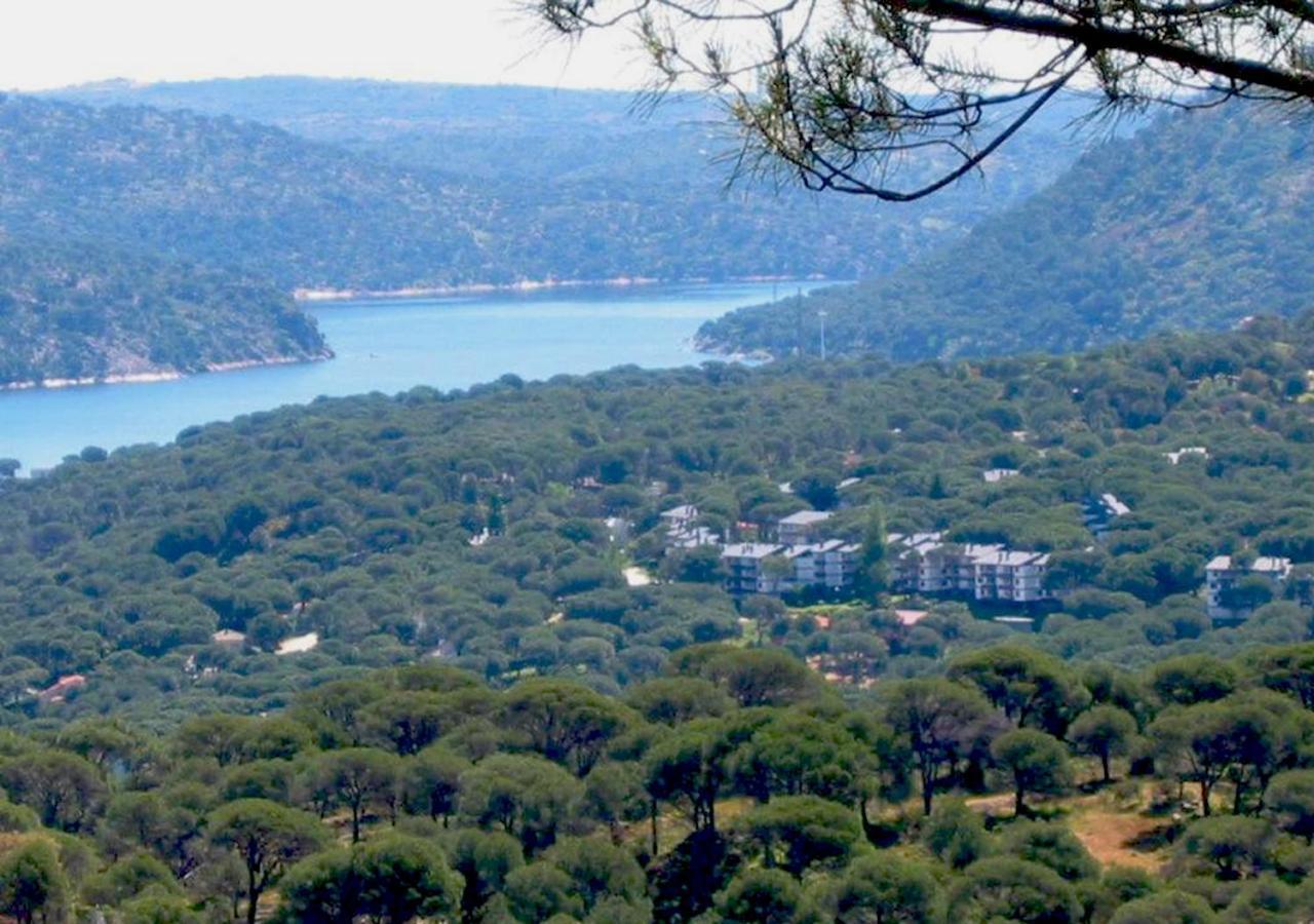 Playa De Madrid Apartment ซาน มาร์่ติน เด วาลเดเกลเซียส ภายนอก รูปภาพ